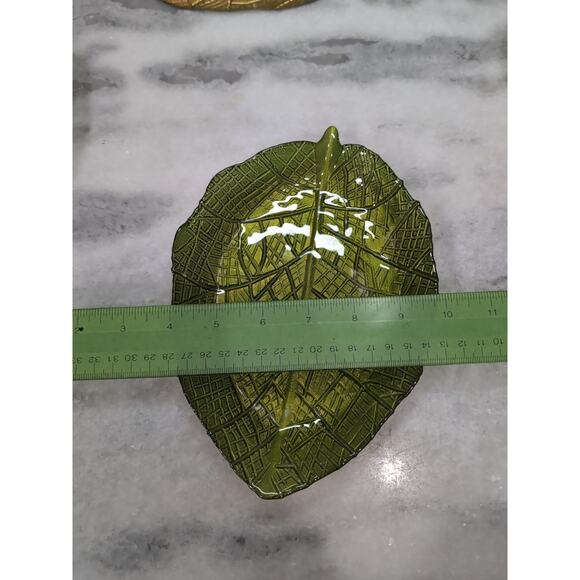 Pressed Glass Leaves Set, Green Decorative Leaves, Gold Paint Trim, Set of 4‎ - Picture 7 of 9